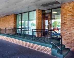 Hotel exterior at Rodeway Inn Meadowlands.