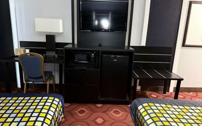 Day use room at Coratel Inn & Suites By Jasper Hastings.