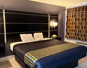 Day use room at Coratel Inn & Suites By Jasper Hastings.