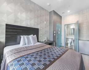 Day use room with ensuite at Hotel 365 Bronx.