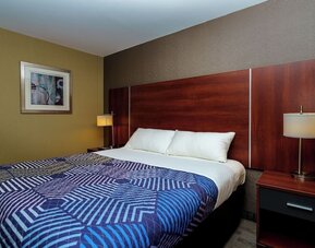 Day use room at Sky Hotel Flushing - Laguardia Airport.
