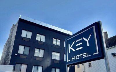 Exterior view of Hotel Key.
