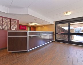 Welcoming reception at Red Roof Inn PLUS+ Secaucus - Meadowlands - NYC.