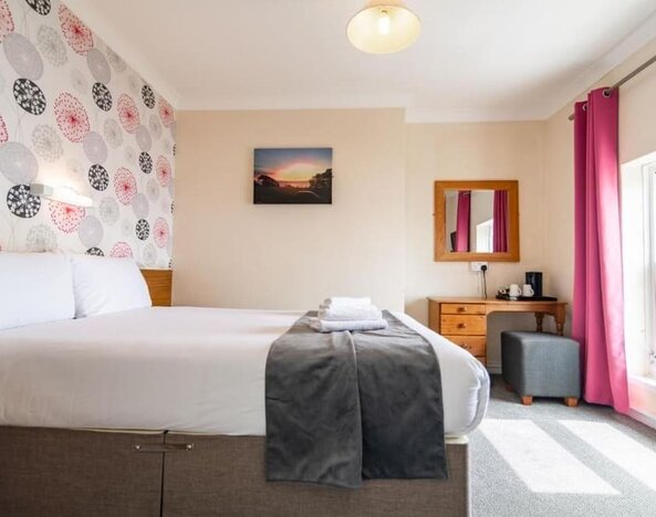 Day room with workspace at The Southcliff Hotel.