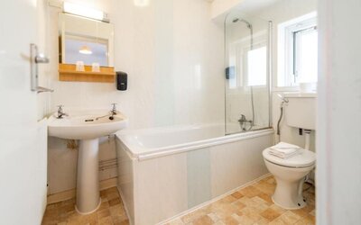 Bathroom at The Southcliff Hotel