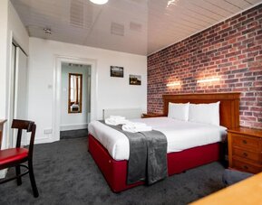 Day room with workspace at The Southcliff Hotel.