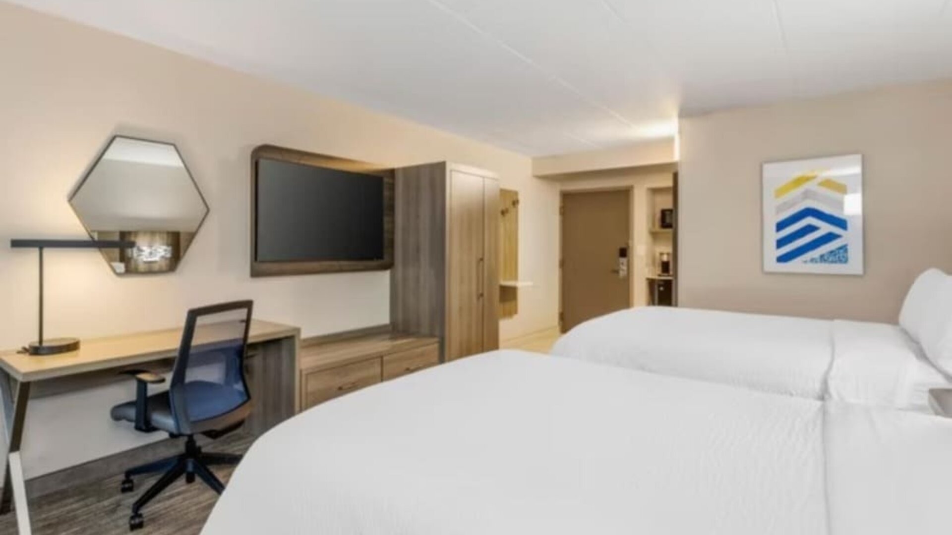 Day use room at Holiday Inn Express Chicago - Downers Grove.