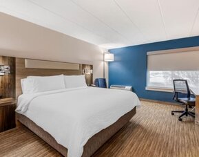 Day use room at Holiday Inn Express Chicago - Downers Grove.