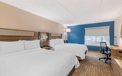 Day use room at Holiday Inn Express Chicago - Downers Grove.