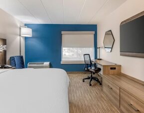 Day use room at Holiday Inn Express Chicago - Downers Grove.