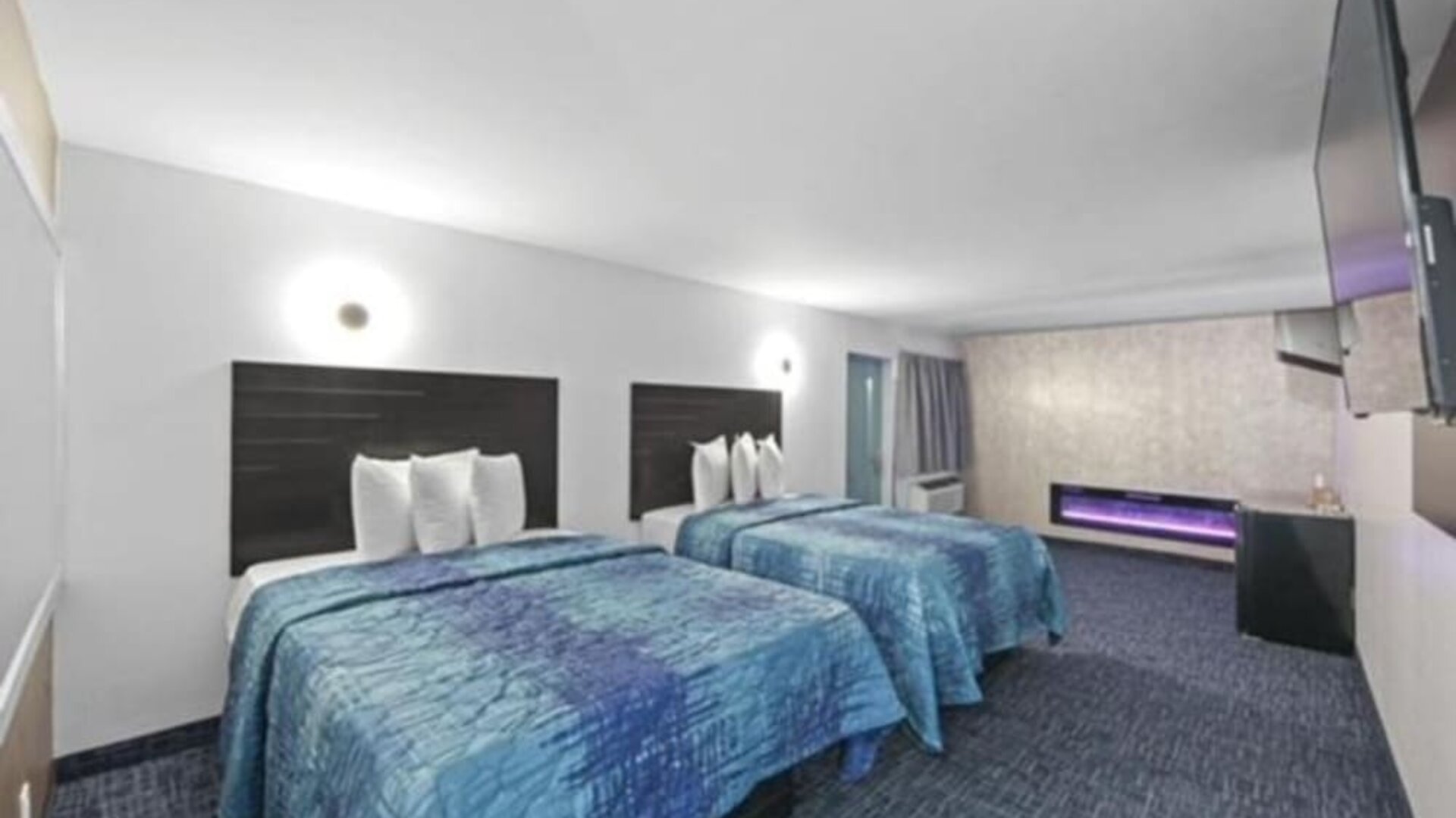 Day room at Hotel Opus Bronx.