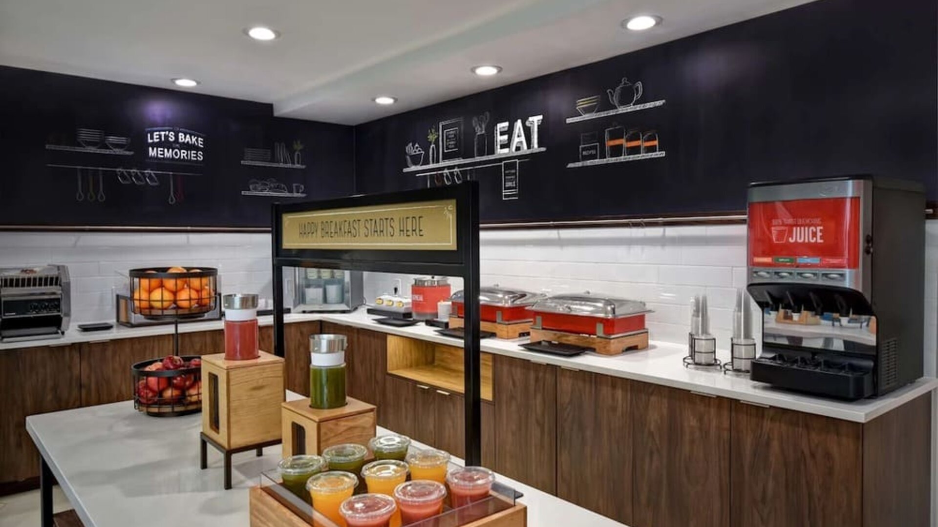 Breakfast available at Hampton Inn NY-JFK.
