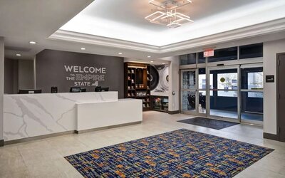Reception hall and Front Desk at Hampton Inn NY-JFK.