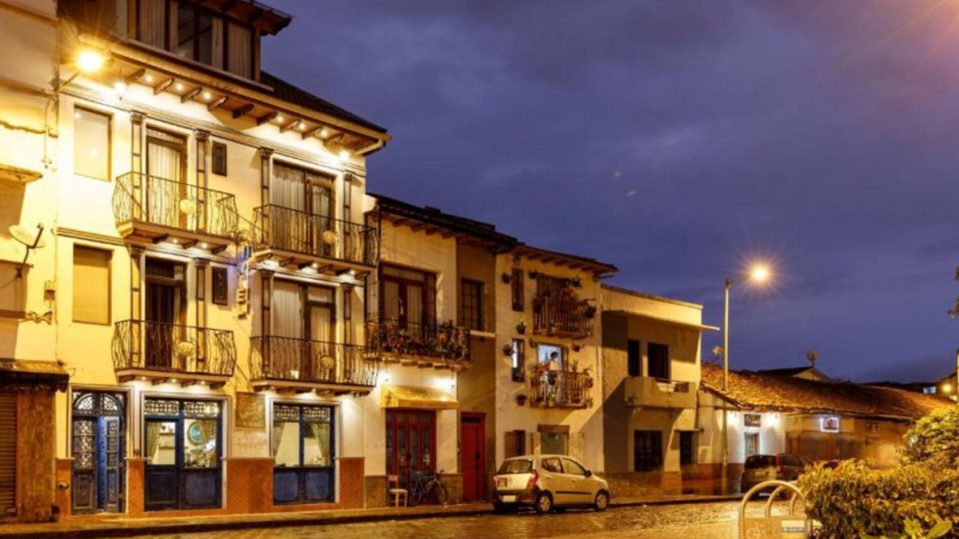 Hotel Azul De La Plaza By Chat Noir