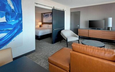 Newark Liberty International Airport Marriott