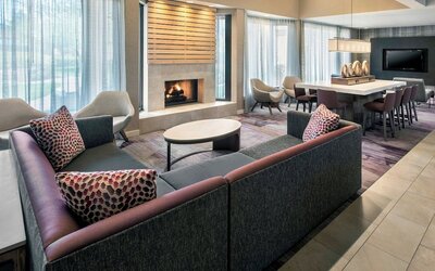 Courtyard by Marriott Newark Liberty International Airport