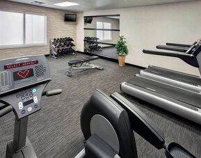 Courtyard by Marriott Newark Liberty International Airport