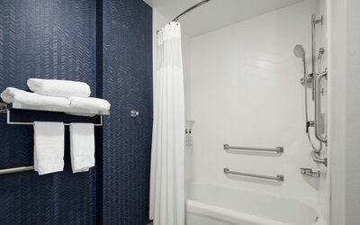 Fairfield Inn & Suites Newark Liberty International Airport