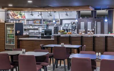 Courtyard by Marriott West Orange