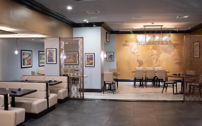 The Roslyn, Tapestry Collection by Hilton