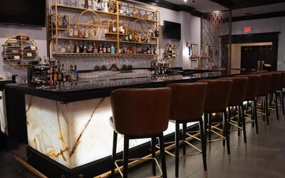 The Roslyn, Tapestry Collection by Hilton