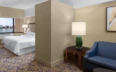 Sheraton Lincoln Harbor Hotel