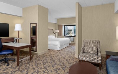 Sheraton Lincoln Harbor Hotel