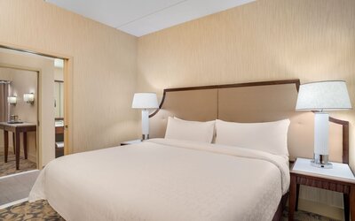 Sheraton Lincoln Harbor Hotel