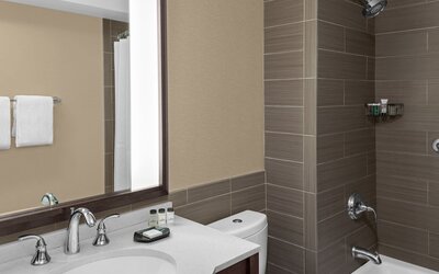 Sheraton Lincoln Harbor Hotel
