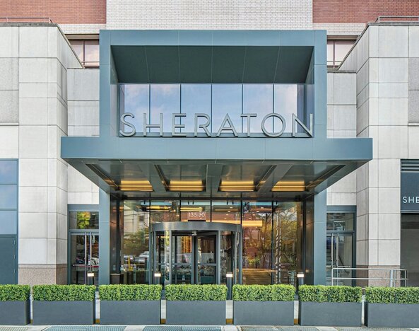Sheraton LaGuardia East Hotel