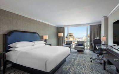 Sheraton LaGuardia East Hotel
