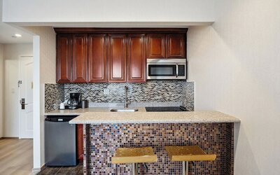 Ramada by Wyndham Flushing Queens