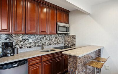 Ramada by Wyndham Flushing Queens