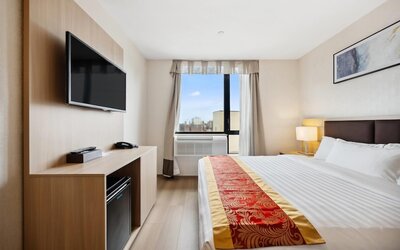 Ramada by Wyndham Flushing Queens
