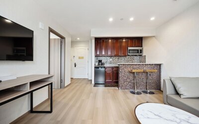 Ramada by Wyndham Flushing Queens