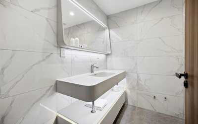 Ramada by Wyndham Flushing Queens