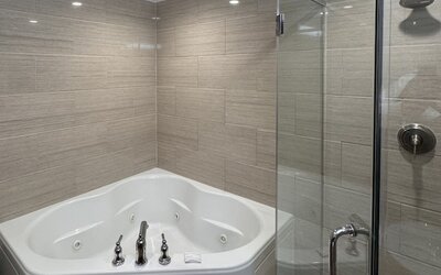 Ramada by Wyndham Flushing Queens