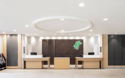 Holiday Inn Newark International Airport by IHG