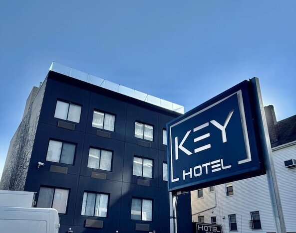 Hotel Key LaGuardia Airport