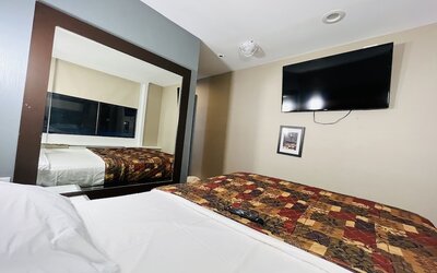 Hotel Key LaGuardia Airport