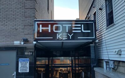 Hotel Key LaGuardia Airport
