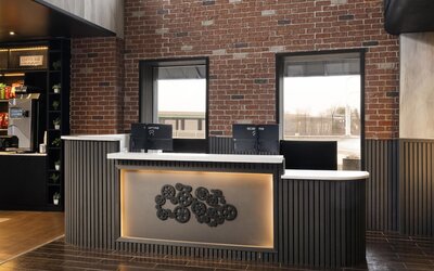 Aiden by Best Western Newark Airport