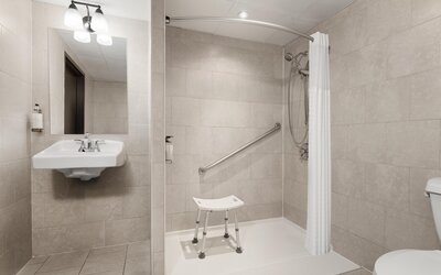 Aiden by Best Western Newark Airport