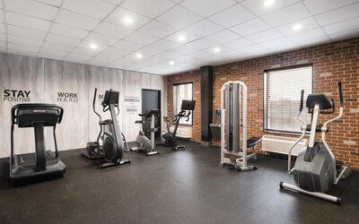 Aiden by Best Western Newark Airport