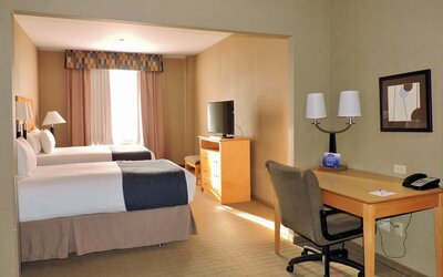 Marco LaGuardia Hotel