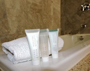 Marco LaGuardia Hotel