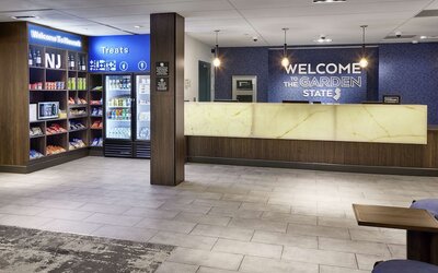 Hampton Inn Newark Airport