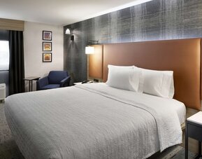 Hampton Inn Newark Airport