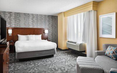 Courtyard by Marriott Newark Downtown