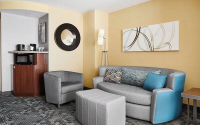 Courtyard by Marriott Newark Downtown